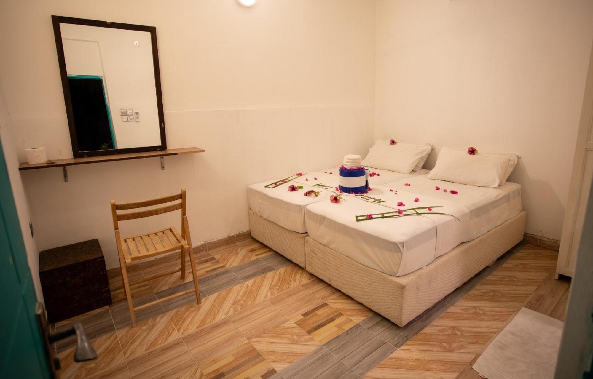Hotel Ihaven Thulusdhoo Esterno foto