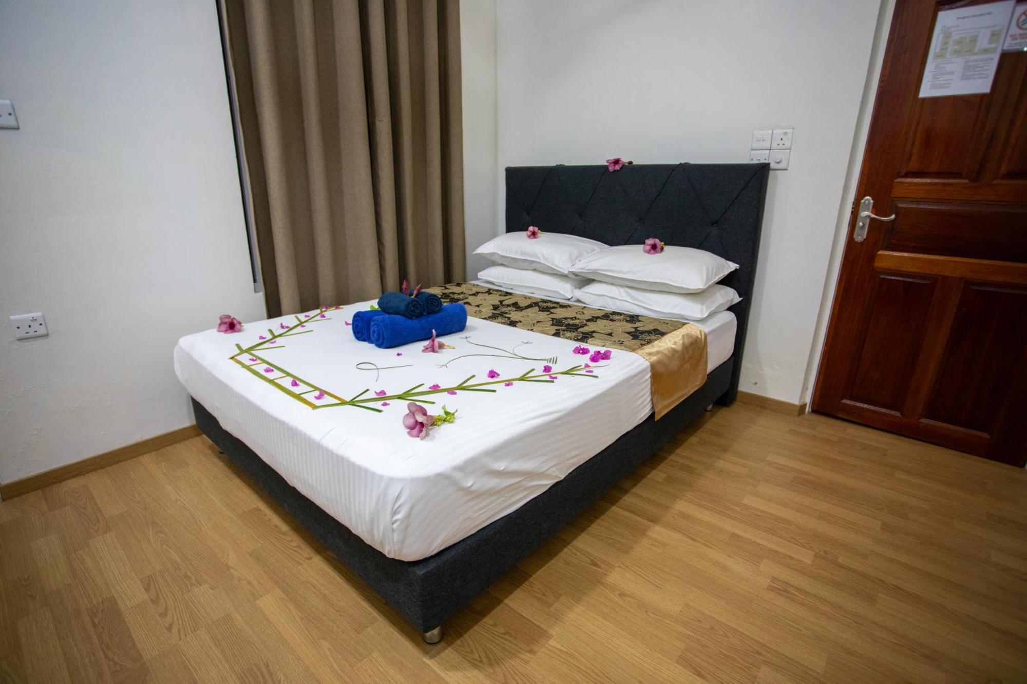 Hotel Ihaven Thulusdhoo Esterno foto