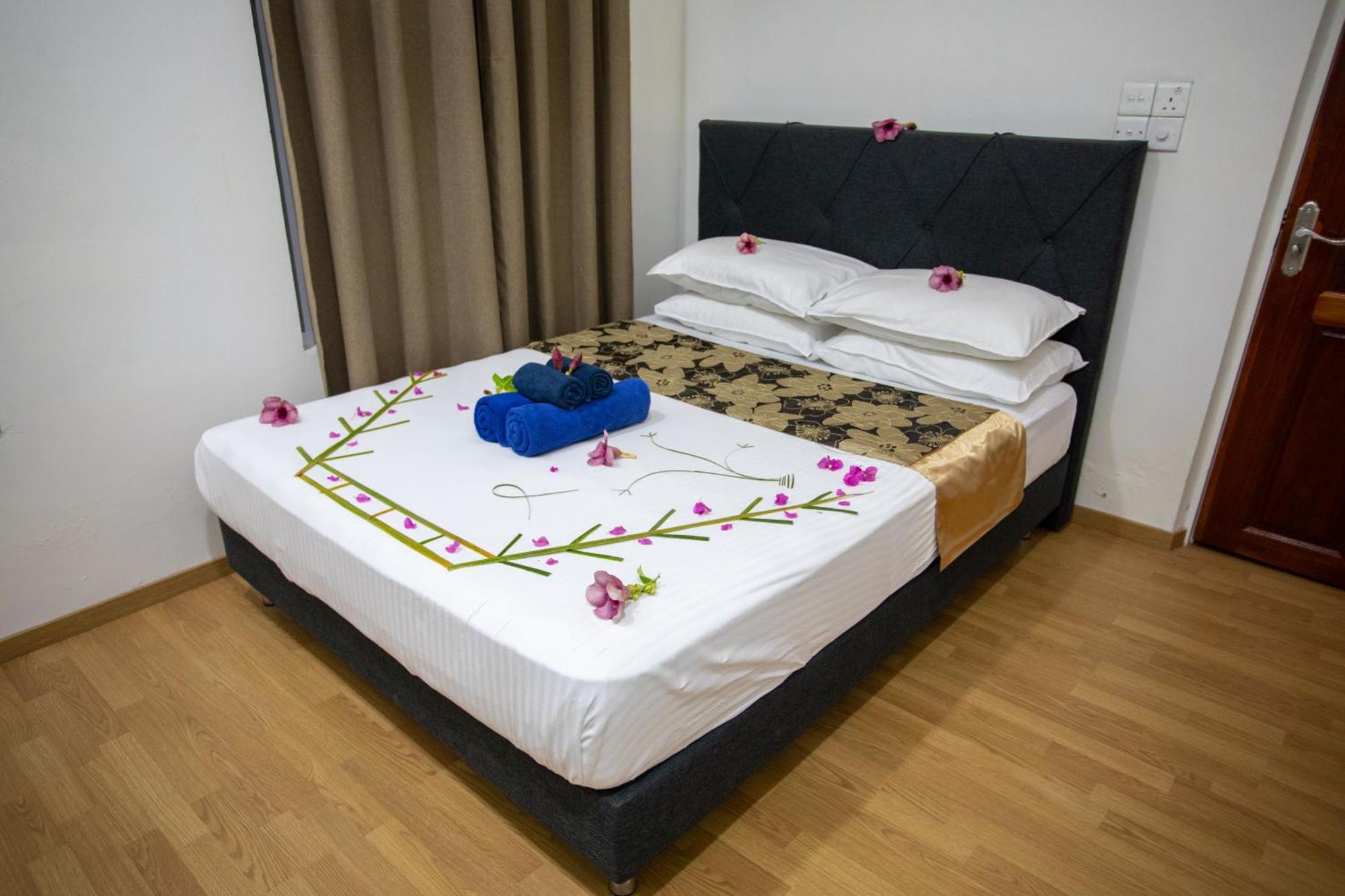 Hotel Ihaven Thulusdhoo Esterno foto